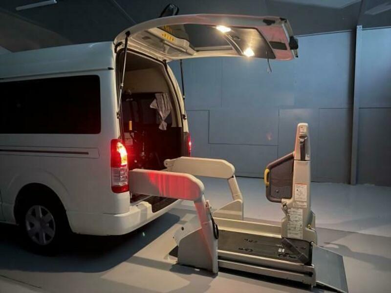 HIACE VAN