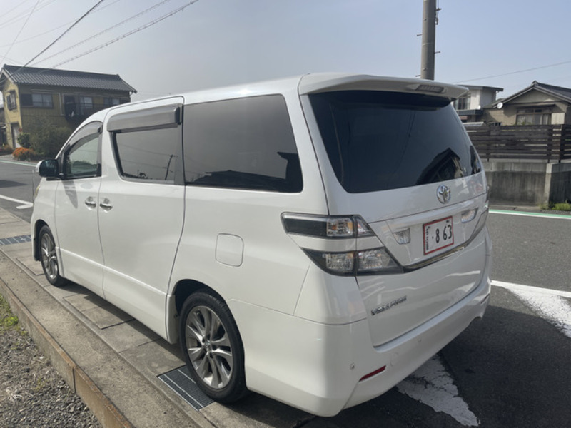 VELLFIRE-1