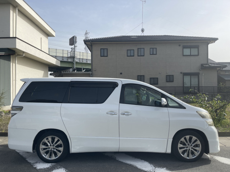 VELLFIRE-16