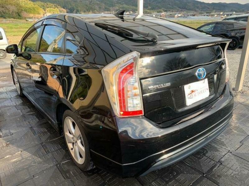 PRIUS-1