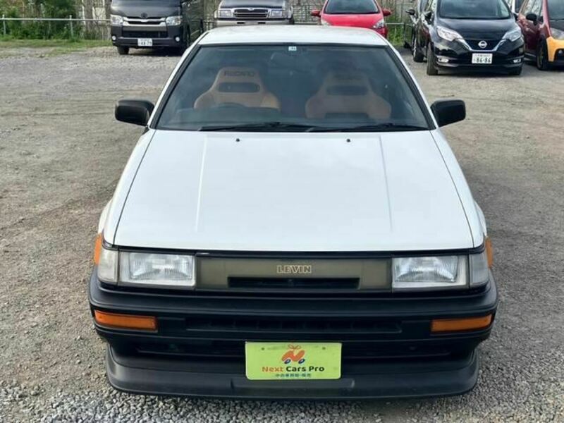 COROLLA LEVIN