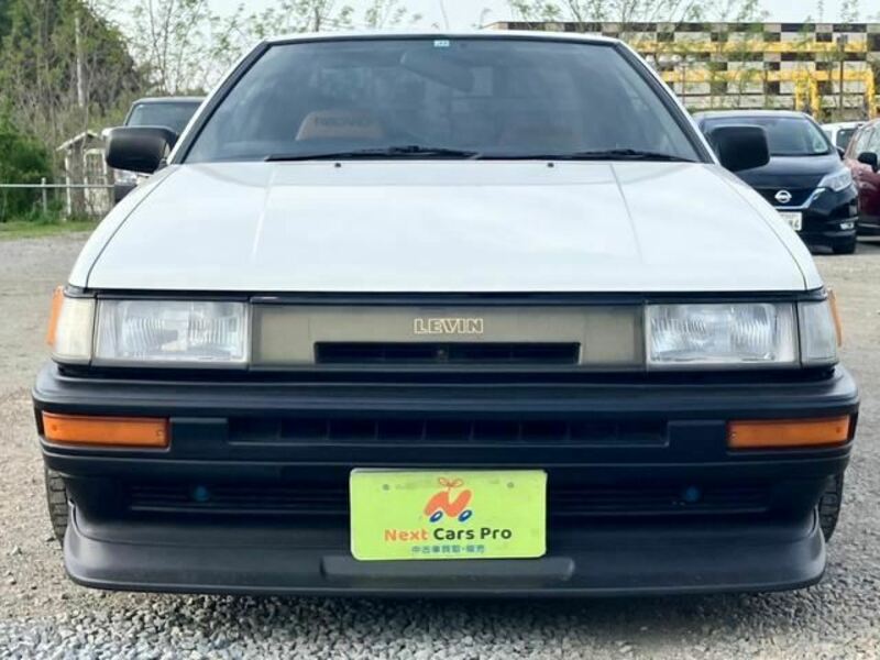COROLLA LEVIN