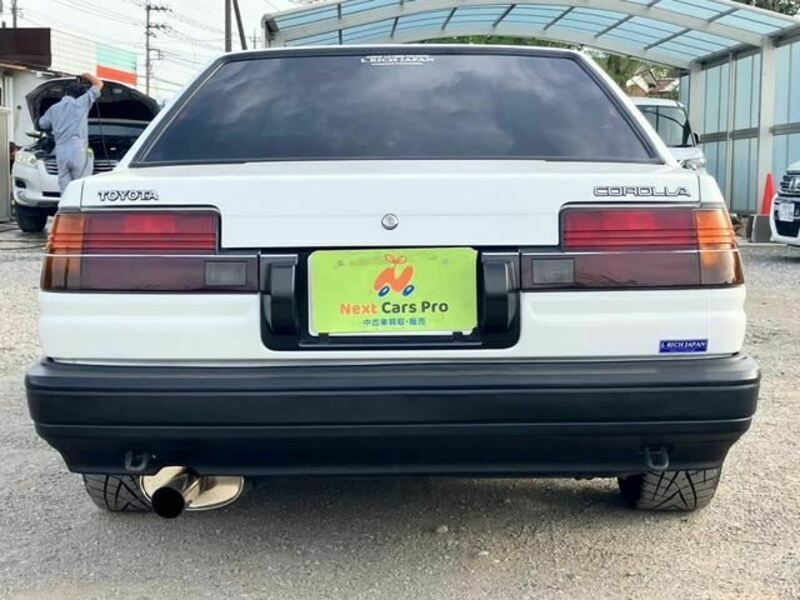 COROLLA LEVIN