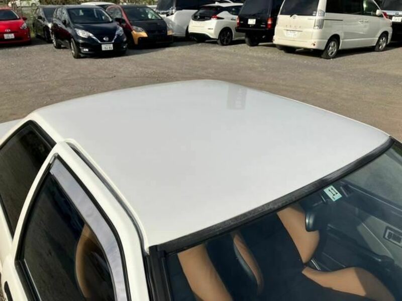 COROLLA LEVIN