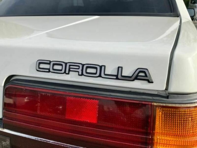 COROLLA LEVIN