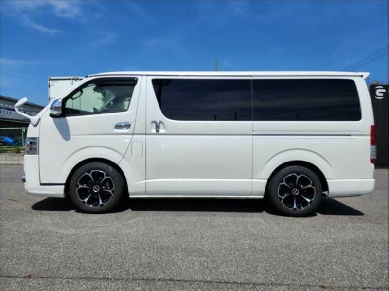 HIACE VAN-13