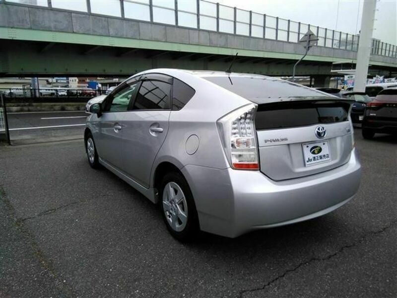 PRIUS-7