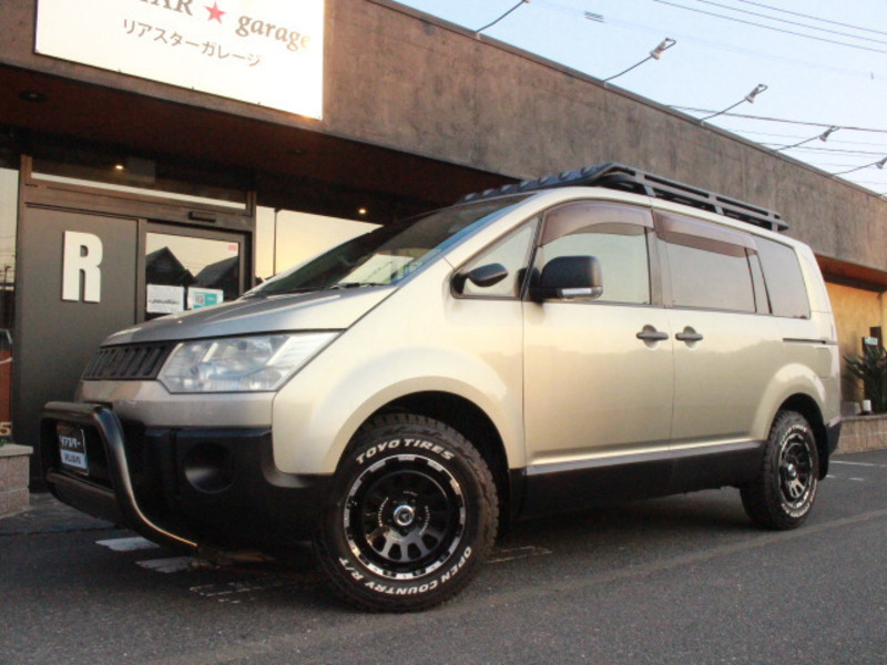 MITSUBISHI DELICA D5