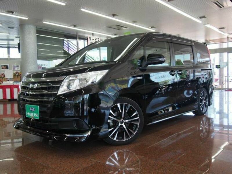 TOYOTA　NOAH