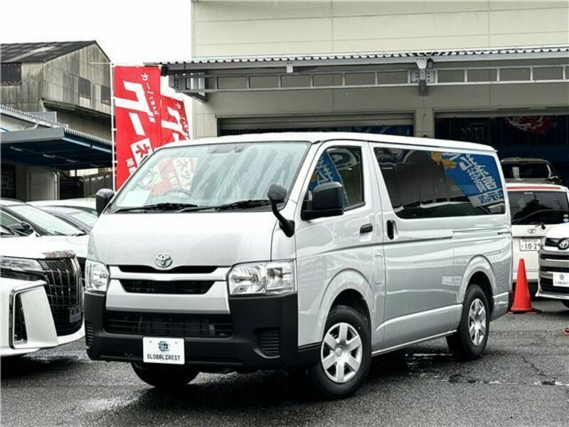 TOYOTA　HIACE VAN