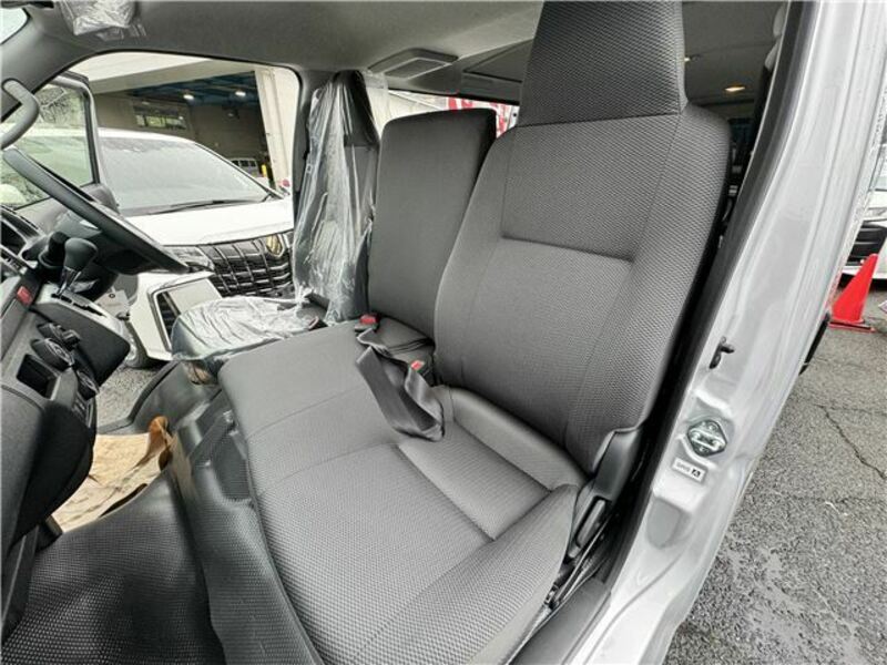 HIACE VAN-24