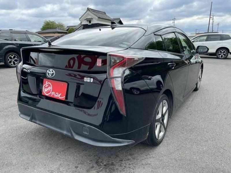 PRIUS-4