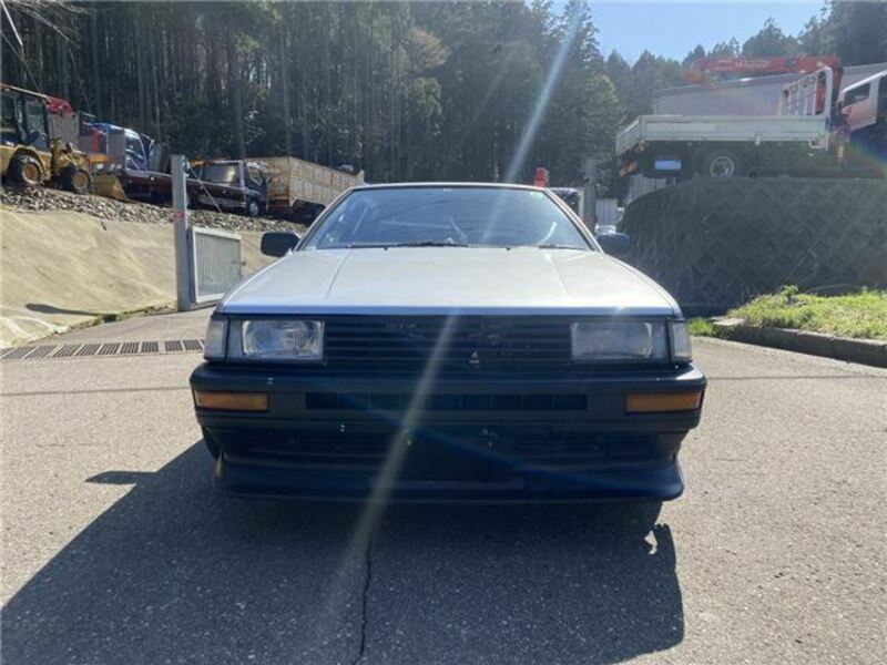 COROLLA LEVIN