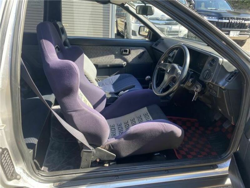 COROLLA LEVIN