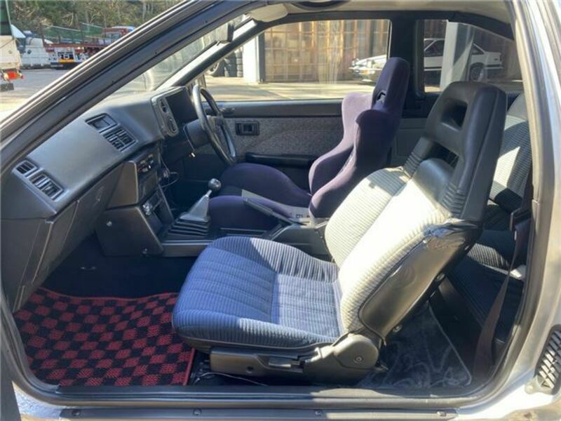 COROLLA LEVIN