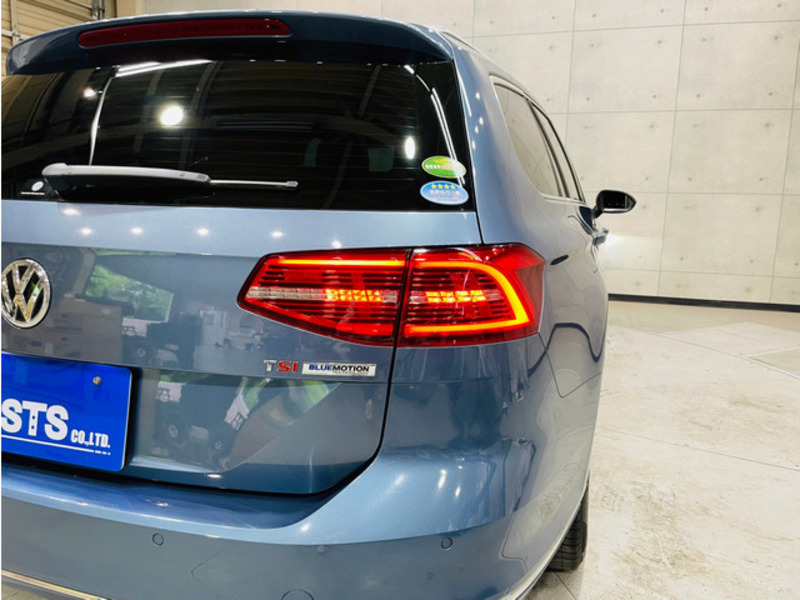 PASSAT VARIANT