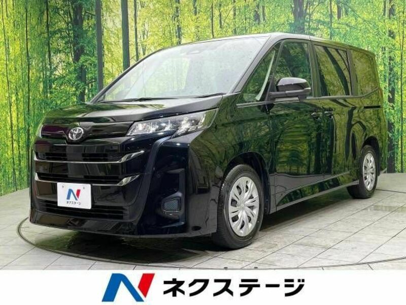 TOYOTA　NOAH