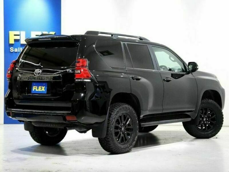 LAND CRUISER PRADO-1