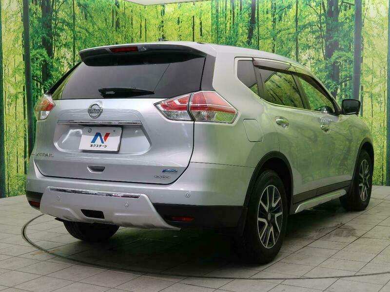 X-TRAIL