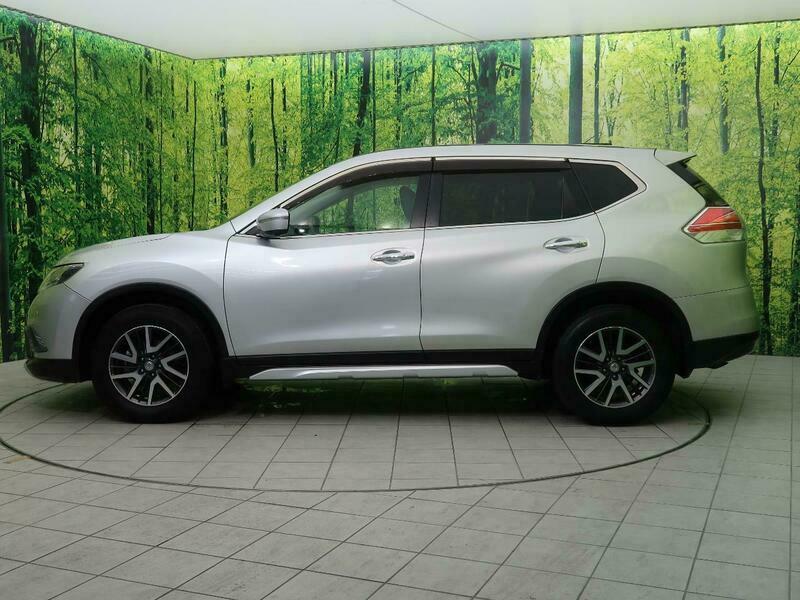 X-TRAIL