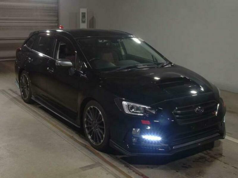 SUBARU　LEVORG