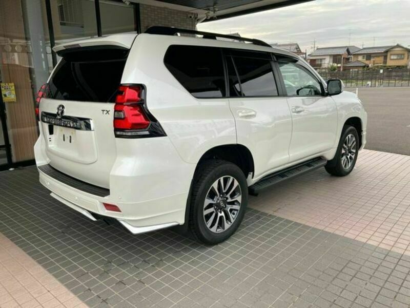 LAND CRUISER PRADO-4