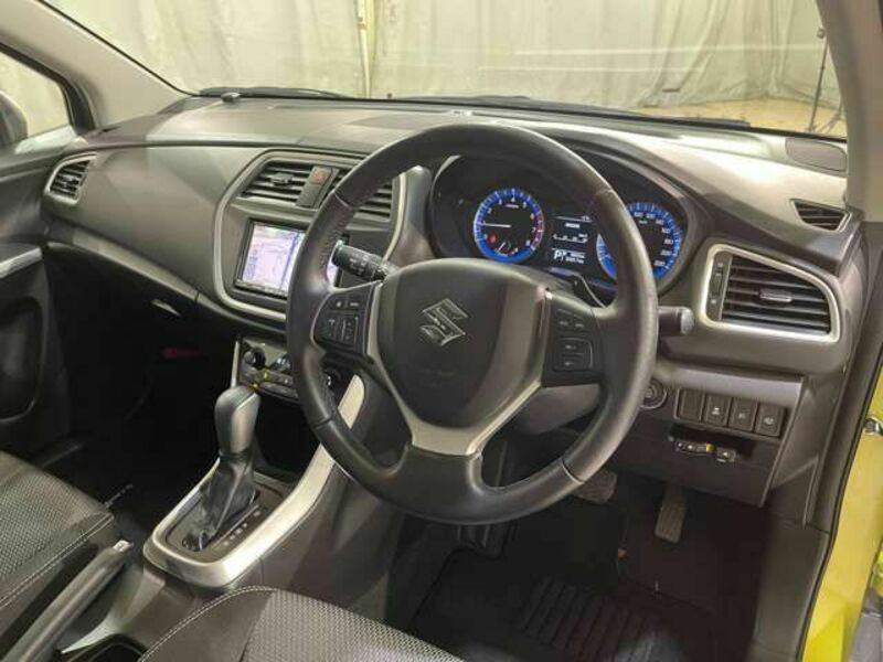 SX4 S-CROSS-8