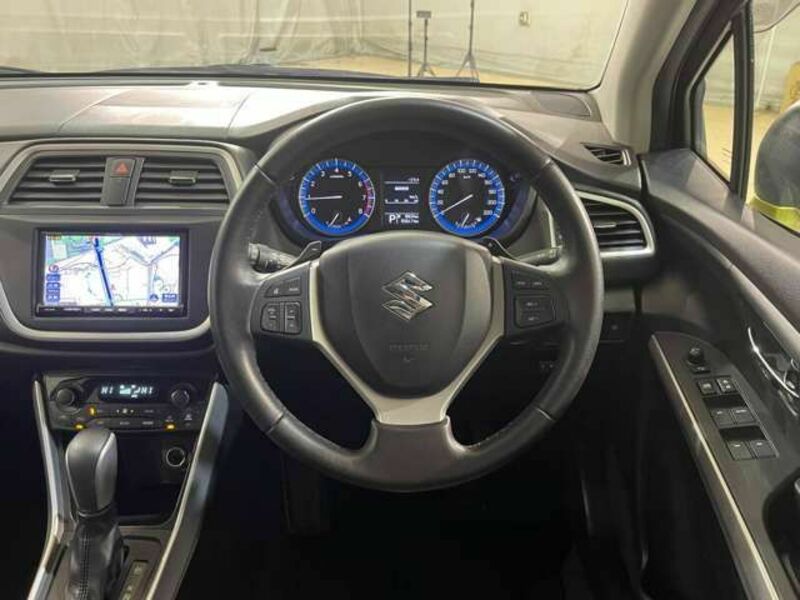 SX4 S-CROSS-9