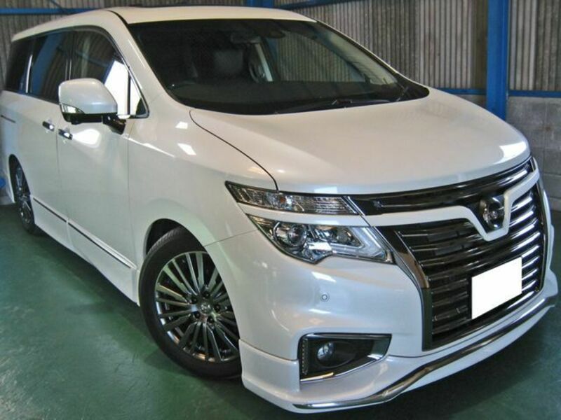 NISSAN　ELGRAND