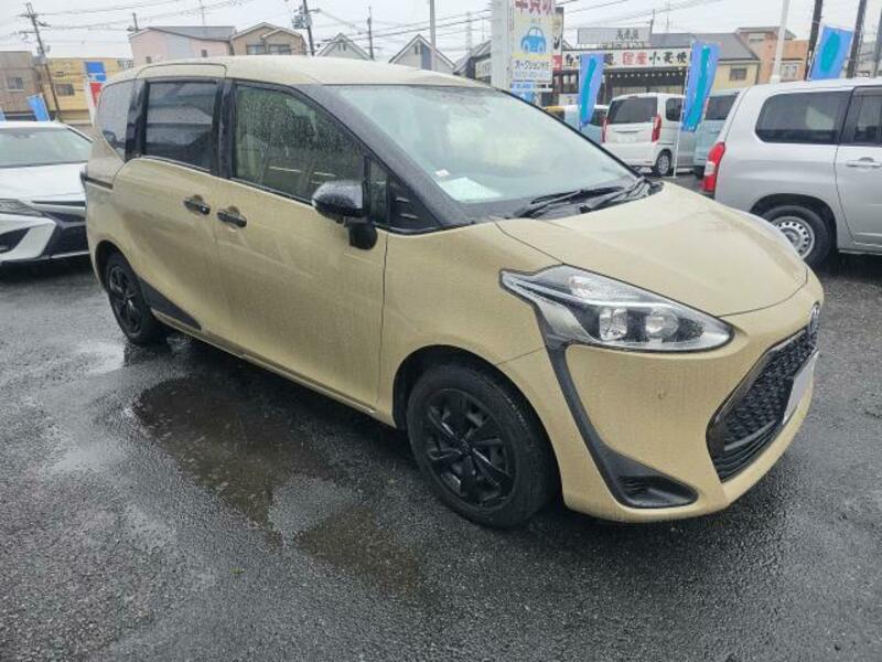 TOYOTA　SIENTA