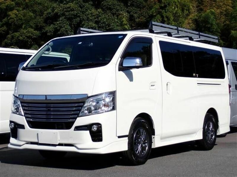 NISSAN　NV350 CARAVAN