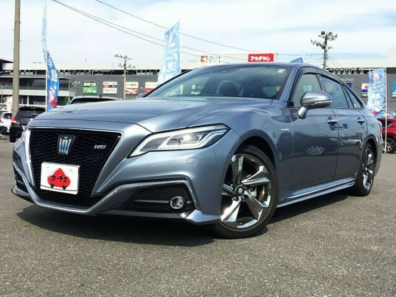 Toyota crown azsh20