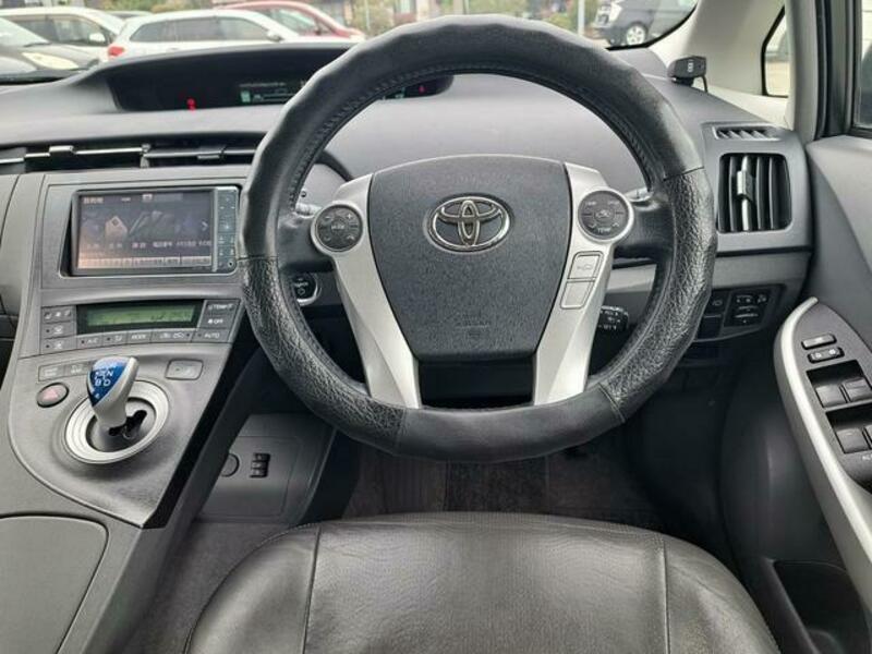 PRIUS-19