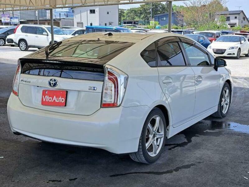 PRIUS-12