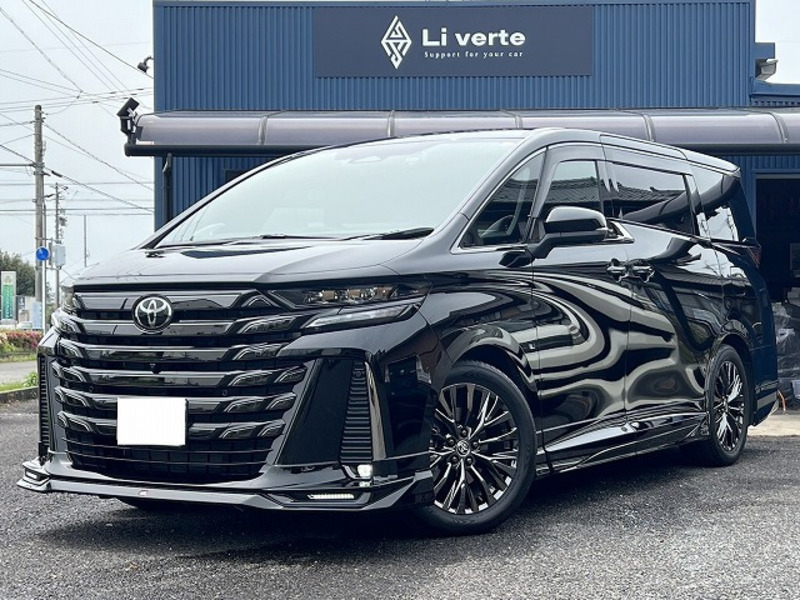 TOYOTA　VELLFIRE