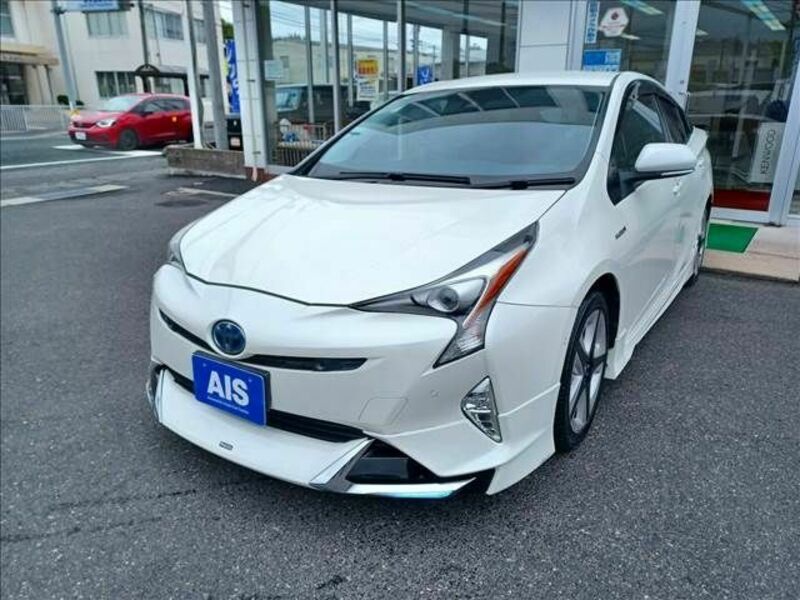 TOYOTA　PRIUS