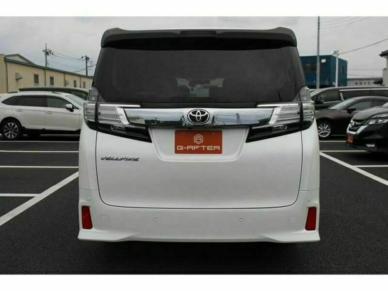 VELLFIRE-7