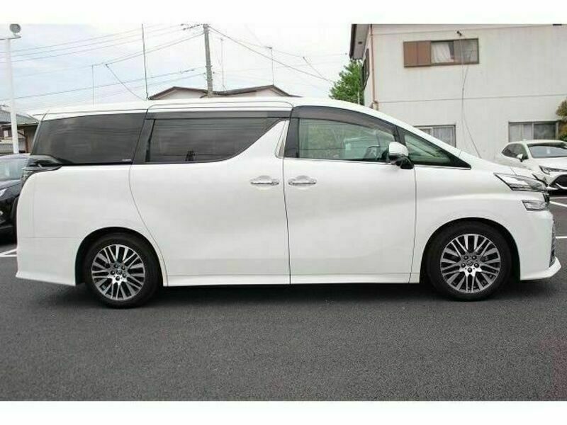 VELLFIRE-8