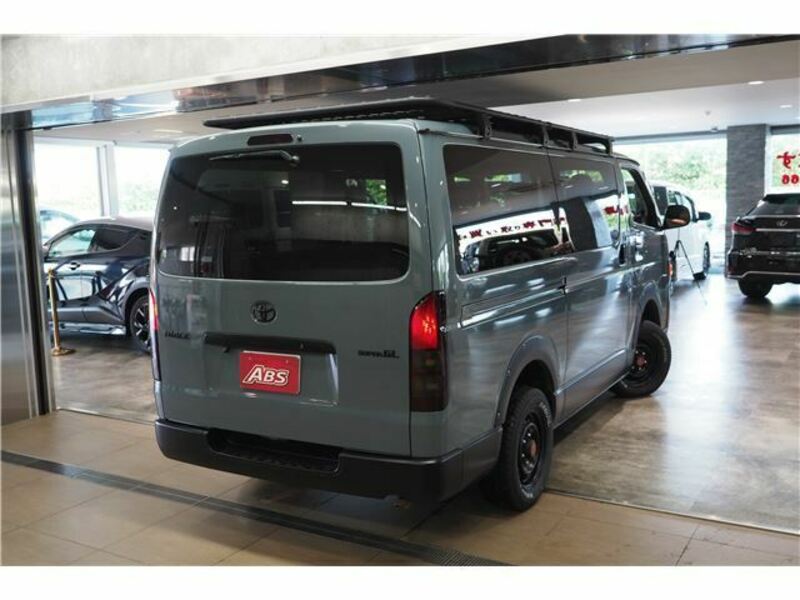 HIACE-11