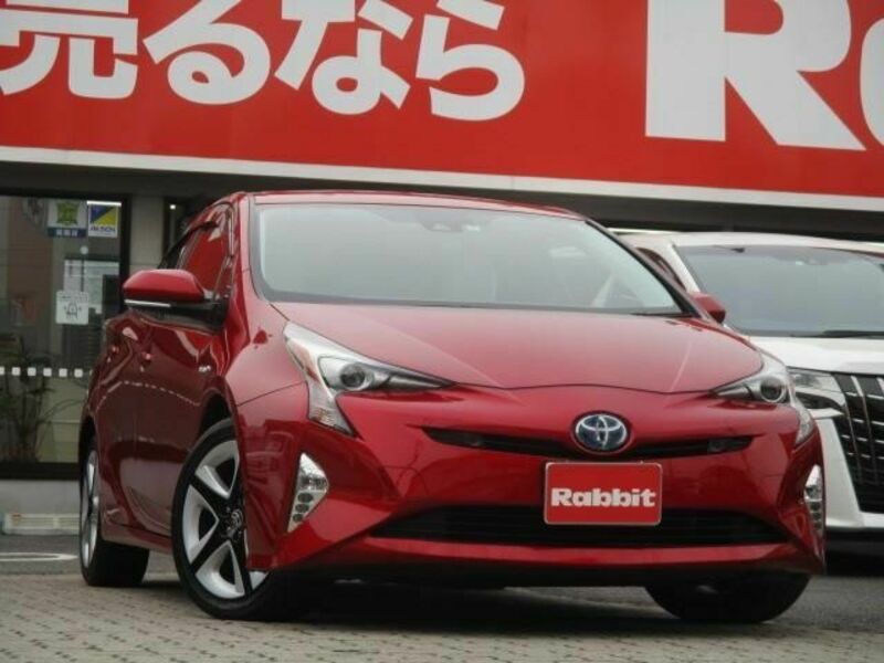 TOYOTA　PRIUS