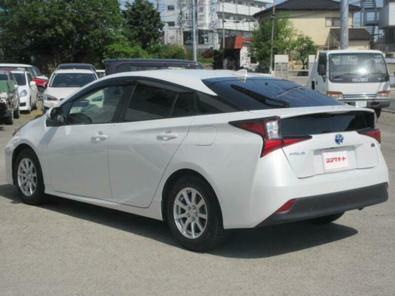 PRIUS-8