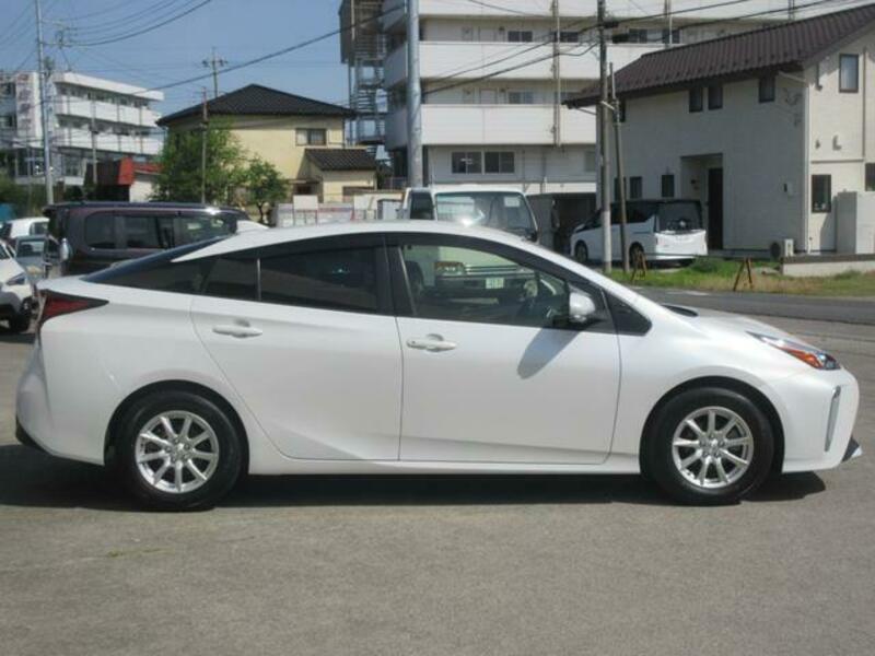 PRIUS-3