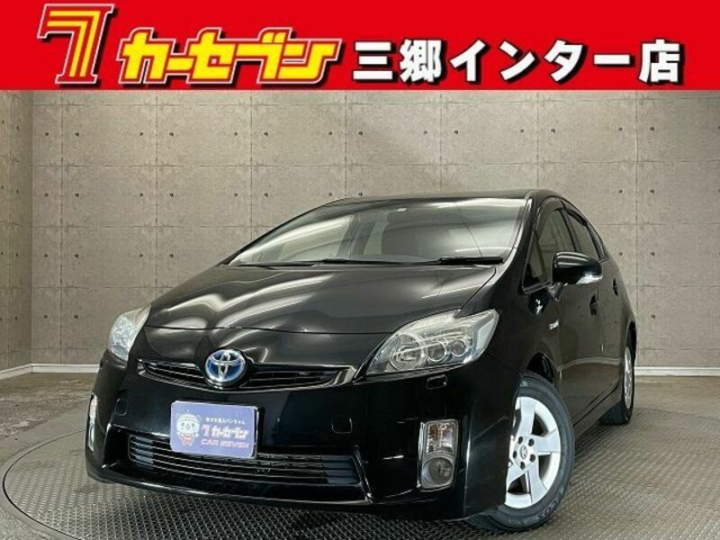 TOYOTA　PRIUS