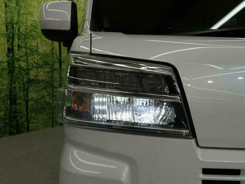 PIXIS VAN