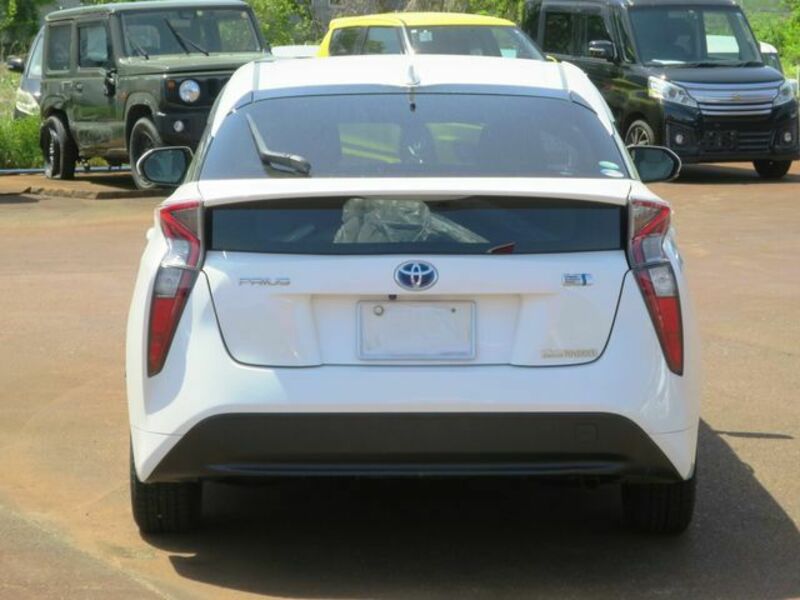 PRIUS-3