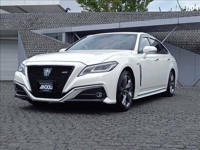 Toyota crown azsh20