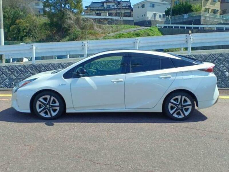 PRIUS-1