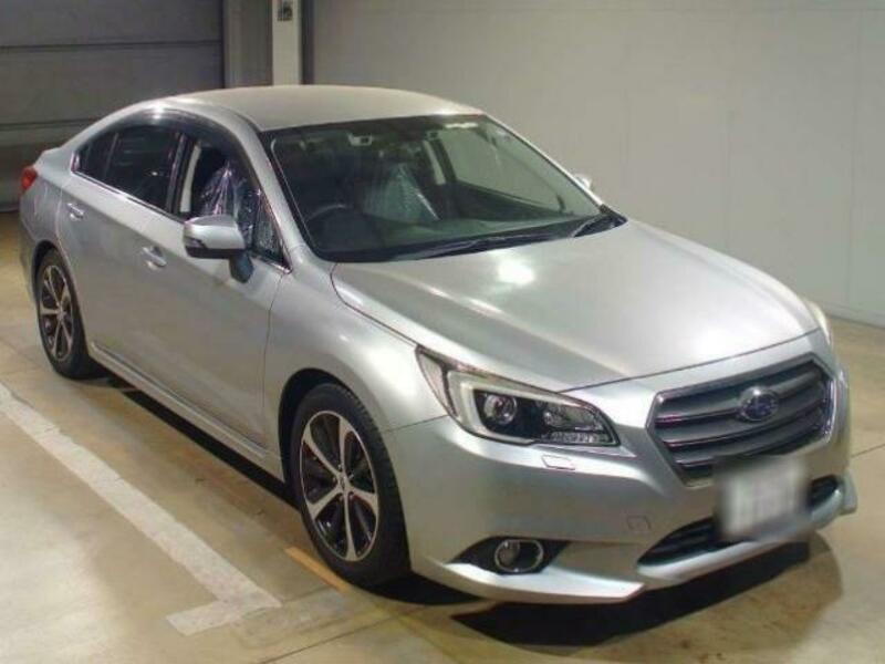 SUBARU　LEGACY B4