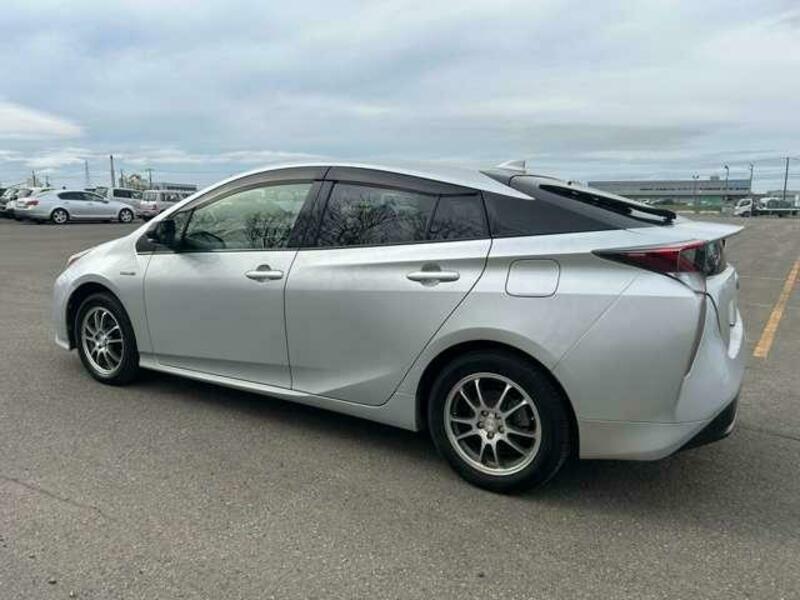 PRIUS-6