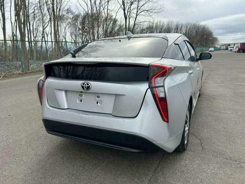 PRIUS-10